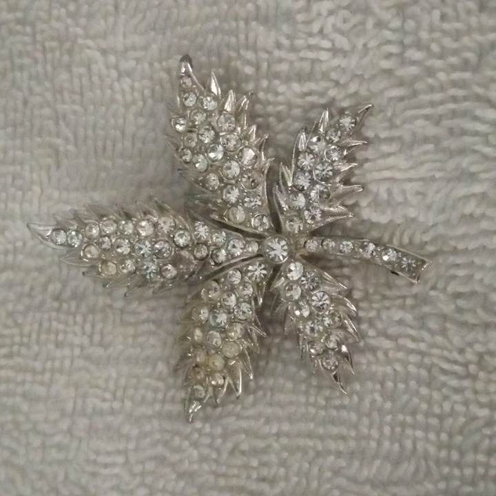 Vintage Signed Ora Rhinestone Leaf Brooch